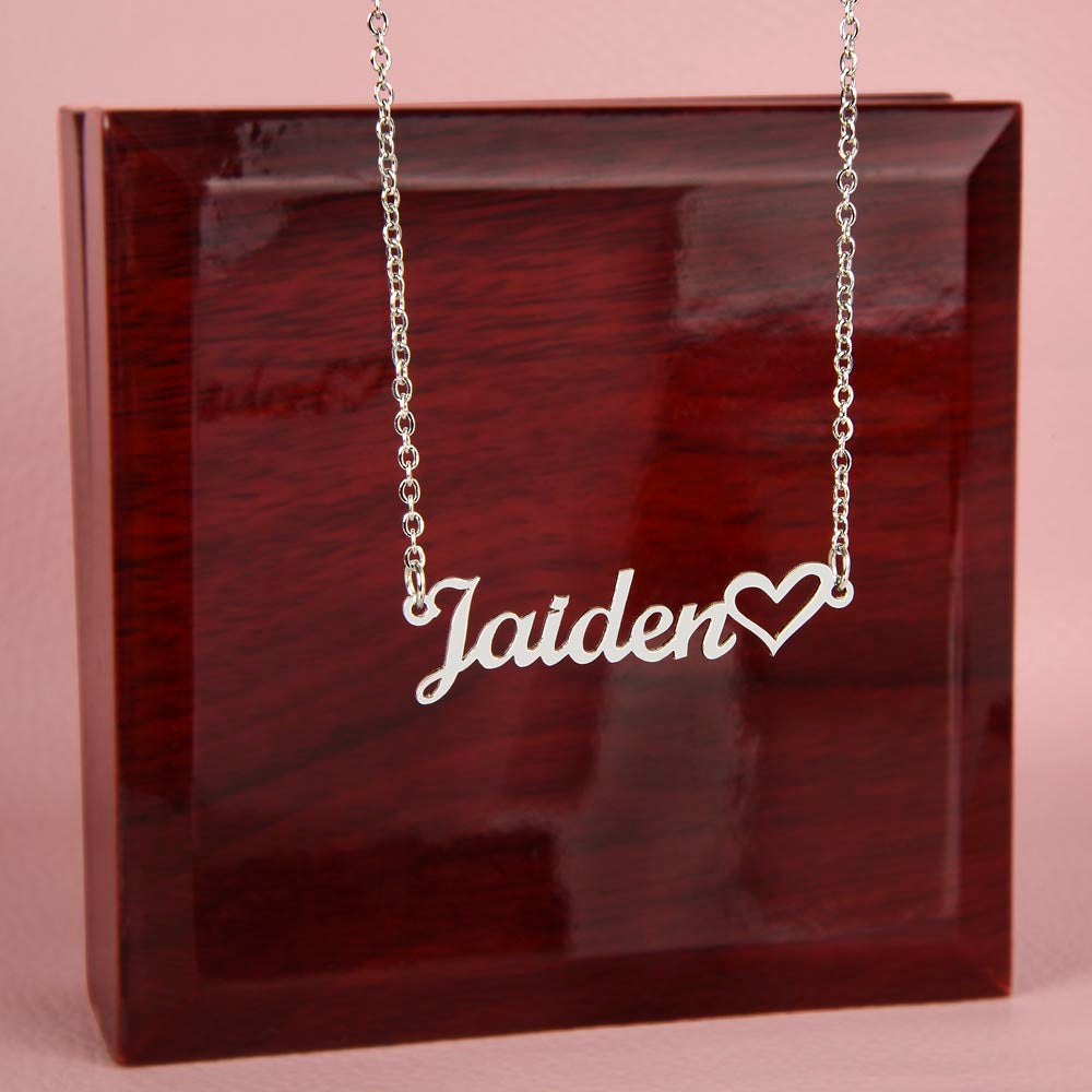 Heart Name Necklace – Personalized with Your Name for a Special Touch